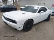 ✅ 2014 Dodge Challenger SXT • VIN: 2C3CDYAG6EH289999 • Lot: 41500473. Wystawiony na IAAI z przebiegiem 165 161 mil. Bezpłatny archiwum sprzedaży aukcyjnych z USA i szczegółowy raport historii pojazdu na DreamBid. Zdjęcie 2.