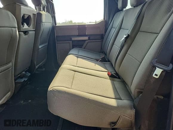 ✅ 2020 Ford F-250 XL • VIN: 1FT7W2BT7LED98668 • Lot: 42106513. Listed on IAAI with 182,967 mi. Free auction sales archive from the USA and detailed vehicle history report at DreamBid. Image 1.