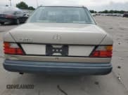 ✅ 1989 Mercedes-Benz 260 • VIN: WDBEA26D0KA898300 • Lot: 62012555. Wystawiony na Copart z przebiegiem 31 503 mil. Bezpłatny archiwum sprzedaży aukcyjnych z USA i szczegółowy raport historii pojazdu na DreamBid. Zdjęcie 6.