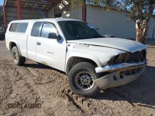 ✅ 1998 Dodge Dakota SLT • VIN: 1B7GG22Y6WS558179 • Lot: 41673558. Wystawiony na IAAI z przebiegiem 252 084 mil. Bezpłatny archiwum sprzedaży aukcyjnych z USA i szczegółowy raport historii pojazdu na DreamBid. Zdjęcie 1.