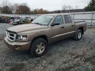 2010 Dodge Dakota Bighorn/Lonestar с VIN 1D7CW3GK3AS176153, выставлен на аукционе Copart как лот 80619634 с пробегом 73 875 миль миль и Списание • Salvage title. История ставок и продаж доступна на DreamBid. Изображение 1.