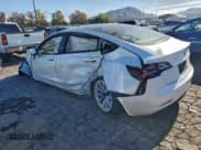 ✅ 2022 Tesla Model 3 • VIN: 5YJ3E1EA6NF242550 • Лот: 94289615. Опубликован ранее на Copart с пробегом 18 676 миль. Бесплатный доступ к архиву аукционных продаж из США и подробный отчёт об истории автомобиля на DreamBid. Изображение 2.