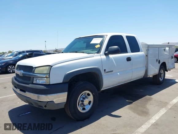 ✅ 2003 Chevrolet Silverado 2500HD LS • VIN: 1GCHC29U93E354781 • Lot: 42316975. Listed on IAAI with 360,412 mi. Free auction sales archive from the USA and detailed vehicle history report at DreamBid. Image 2.