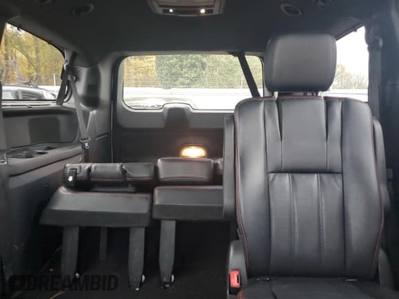 ✅ 2017 Dodge Grand Caravan GT • VIN: 2C4RDGEG3HR693108 • Lot: 90062145. Wystawiony na Copart z przebiegiem 183 215 mil. Bezpłatny archiwum sprzedaży aukcyjnych z USA i szczegółowy raport historii pojazdu na DreamBid. Zdjęcie 10.