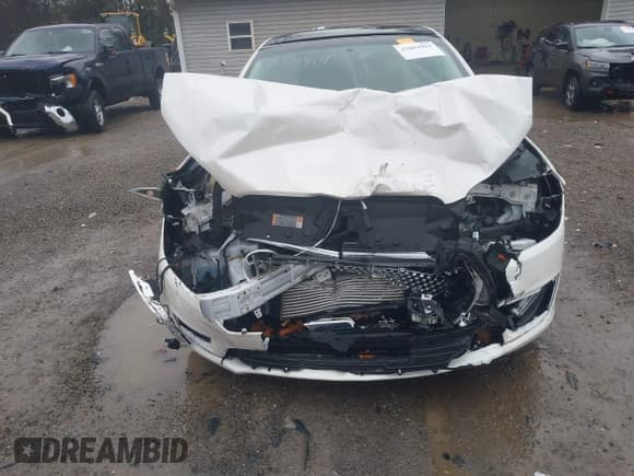 ✅ 2017 Lincoln MKZ Reserve • VIN: 3LN6L5E92HR664751 • Lot: 43664414. Wystawiony na IAAI z przebiegiem 42 582 mil. Bezpłatny archiwum sprzedaży aukcyjnych z USA i szczegółowy raport historii pojazdu na DreamBid. Zdjęcie 6.