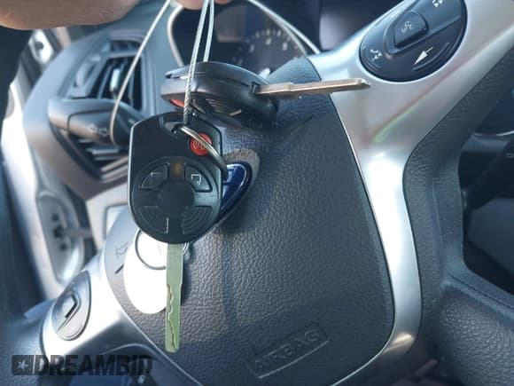 ✅ 2015 Ford Escape SE • VIN: 1FMCU0GX0FUC10860 • Lot: 43601320. Listed on IAAI with 169,944 mi. Free auction sales archive from the USA and detailed vehicle history report at DreamBid. Image 11.