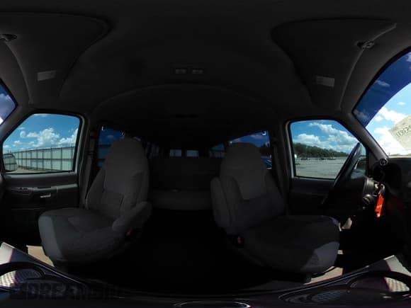 ✅ 1999 Ford Econoline Passenger XL • VIN: 1FBSS31L3XHB14197 • Лот: 42253831. Опубликован ранее на IAAI с пробегом 41 664 миль. Бесплатный доступ к архиву аукционных продаж из США и подробный отчёт об истории автомобиля на DreamBid. Изображение 18.