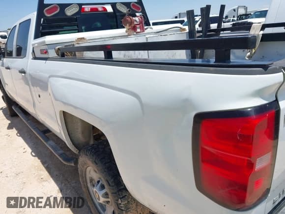 ✅ 2019 Chevrolet Silverado 2500HD Work Truck • VIN: 1GC1CREG9KF181671 • Lot: 42549197. Wystawiony na IAAI z przebiegiem 279 256 mil. Bezpłatny archiwum sprzedaży aukcyjnych z USA i szczegółowy raport historii pojazdu na DreamBid. Zdjęcie 3.