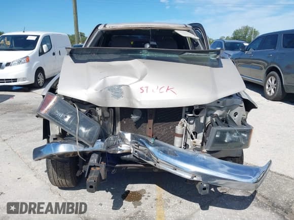 ✅ 2004 Chevrolet Colorado Z85 • VIN: 1GCCS198848145963 • Lot: 39130743. Wystawiony na IAAI z przebiegiem 122 024 mil. Bezpłatny archiwum sprzedaży aukcyjnych z USA i szczegółowy raport historii pojazdu na DreamBid. Zdjęcie 6.