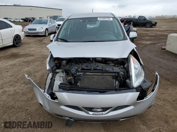 ✅ 2015 Nissan Micra S • VIN: 3N1CK3CP3FL227988 • Lot: 52400705. Wystawiony na Copart z przebiegiem 150 251 mil. Bezpłatny archiwum sprzedaży aukcyjnych z USA i szczegółowy raport historii pojazdu na DreamBid. Zdjęcie 5.