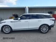 ✅ 2018 Land Rover Range Rover Velar S • VIN: SALYB2RV2JA709704 • Lot: 42190378. Wystawiony na IAAI z przebiegiem 94 672 mil. Bezpłatny archiwum sprzedaży aukcyjnych z USA i szczegółowy raport historii pojazdu na DreamBid. Zdjęcie 15.