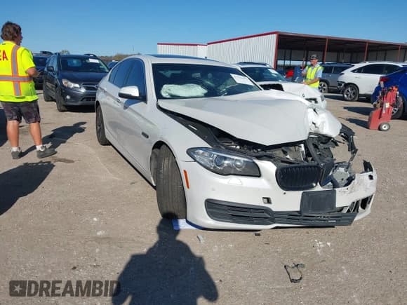 ✅ 2014 BMW 5 Series 528i • VIN: WBA5A5C54ED507326 • Lot: 43752653. Listed on IAAI with 159,147 mi. Free auction sales archive from the USA and detailed vehicle history report at DreamBid. Image 1.