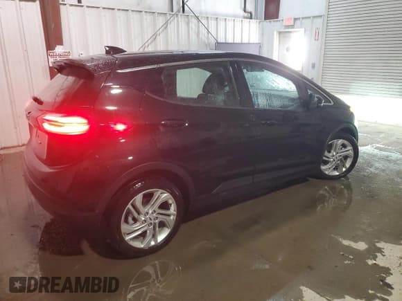 ✅ 2023 Chevrolet Bolt EV 1LT • VIN: 1G1FW6S08P4188349 • Lot: 84734484. Wystawiony na Copart z przebiegiem 24 829 mil. Bezpłatny archiwum sprzedaży aukcyjnych z USA i szczegółowy raport historii pojazdu na DreamBid. Zdjęcie 3.