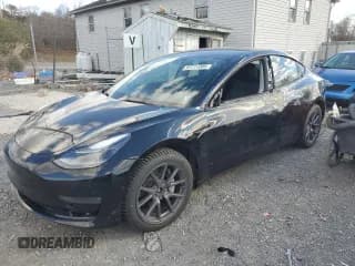 ✅ 2022 Tesla Model 3 Long Range • VIN: 5YJ3E1EB8NF305804 • Lot: 91711205. Wystawiony na Copart z przebiegiem 27 036 mil. Bezpłatny archiwum sprzedaży aukcyjnych z USA i szczegółowy raport historii pojazdu na DreamBid. Zdjęcie 1.