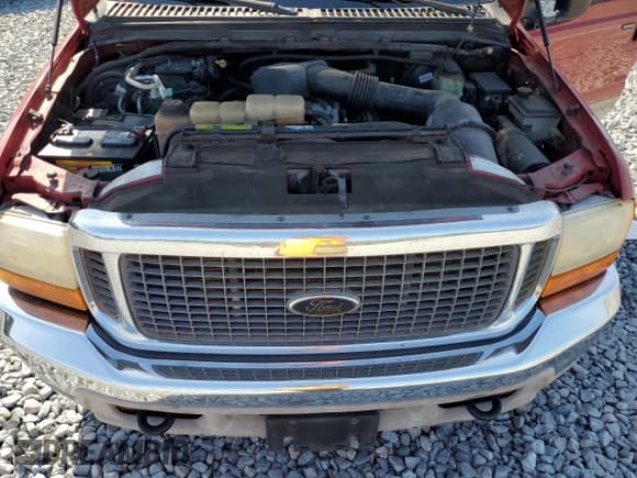 ✅ 2001 Ford Excursion Limited • VIN: 1FMNU42S61EB75207 • Lot: 54354315. Listed on Copart with 187,911 mi. Free auction sales archive from the USA and detailed vehicle history report at DreamBid. Image 12.