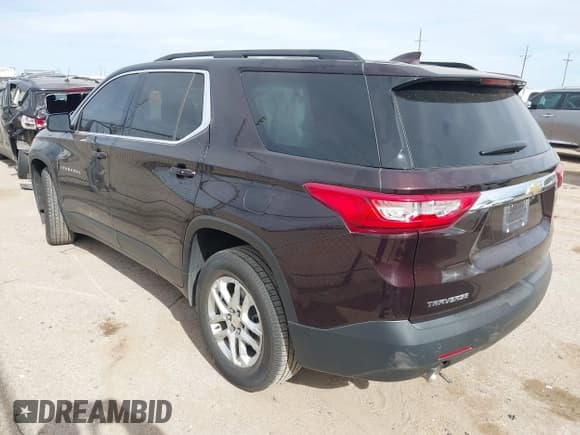 ✅ 2020 Chevrolet Traverse LT Cloth • VIN: 1GNERGKW5LJ238017 • Lot: 43736868. Wystawiony na IAAI z przebiegiem 121 350 mil. Bezpłatny archiwum sprzedaży aukcyjnych z USA i szczegółowy raport historii pojazdu na DreamBid. Zdjęcie 3.