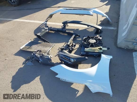 2019 Hyundai Veloster Premium with VIN KMHTG6AF3KU019356, listed as a IAAI auction lot 41765937 with 120,079 mi miles and . Bid and sale history available at DreamBid. Image 12.