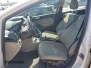 ✅ 2016 Ford Fiesta Titanium • VIN: 3FADP4FJXGM175261 • Lot: 54266905. Wystawiony na Copart z przebiegiem 126 950 mil. Bezpłatny archiwum sprzedaży aukcyjnych z USA i szczegółowy raport historii pojazdu na DreamBid. Zdjęcie 7.