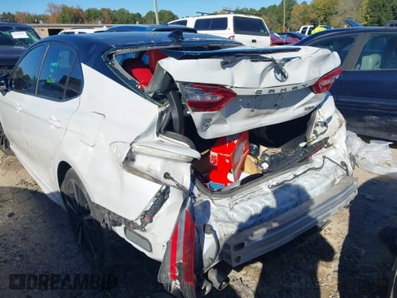 ✅ 2020 Toyota Camry XSE • VIN: 4T1K61AK7LU363269 • Lot: 43483702. Wystawiony na IAAI z przebiegiem 107 847 mil. Bezpłatny archiwum sprzedaży aukcyjnych z USA i szczegółowy raport historii pojazdu na DreamBid. Zdjęcie 6.