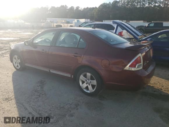 ✅ 2007 Ford Fusion SE • VIN: 3FAHP07ZX7R174936 • Лот: 81015575. Опубликован ранее на Copart с пробегом 250 716 миль. Бесплатный доступ к архиву аукционных продаж из США и подробный отчёт об истории автомобиля на DreamBid. Изображение 2.