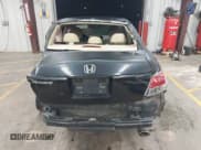 ✅ 2009 Honda Accord EX-L • VIN: JHMCP26839C001039 • Lot: 43748396. Wystawiony na IAAI z przebiegiem 168 757 mil. Bezpłatny archiwum sprzedaży aukcyjnych z USA i szczegółowy raport historii pojazdu na DreamBid. Zdjęcie 16.