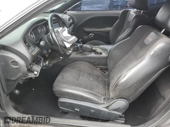 ✅ 2013 Dodge Challenger Rallye Redline • VIN: 2C3CDYAG5DH649486 • Lot: 47955615. Wystawiony na Copart z przebiegiem Nie podano. Bezpłatny archiwum sprzedaży aukcyjnych z USA i szczegółowy raport historii pojazdu na DreamBid. Zdjęcie 7.