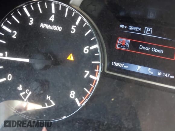 ✅ 2020 Nissan Pathfinder SV • VIN: 5N1DR2BM0LC581808 • Lot: 43333044. Wystawiony na IAAI z przebiegiem 138 687 mil. Bezpłatny archiwum sprzedaży aukcyjnych z USA i szczegółowy raport historii pojazdu na DreamBid. Zdjęcie 15.