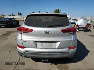 2016 Hyundai Tucson SE with VIN KM8J33A4XGU105738, listed as a Copart auction lot 85884105 with 111,458 mi miles and Salvage title. Bid and sale history available at DreamBid. Image 6.
