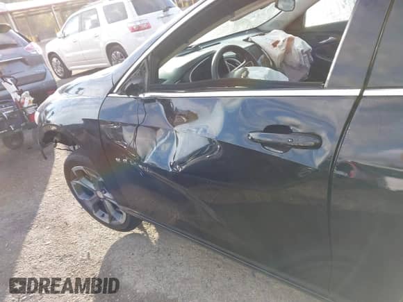 2022 Chevrolet Malibu LT with VIN 1G1ZD5STXNF158956, listed as a IAAI auction lot 43401660 with 47,586 mi miles and . Bid and sale history available at DreamBid. Image 18.