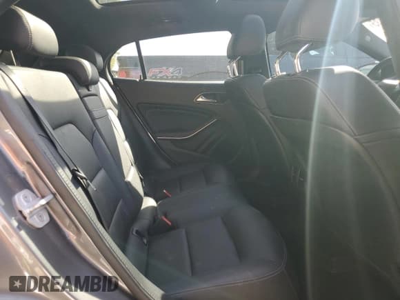 ✅ 2018 Mercedes-Benz GLA 250 • VIN: WDCTG4EB4JJ453070 • Lot: 82570835. Listed on Copart with 61,063 mi. Free auction sales archive from the USA and detailed vehicle history report at DreamBid. Image 10.