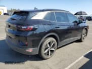 ✅ 2023 Volkswagen ID.4 Pro S • VIN: 1V2WNPE81PC032174 • Lot: 81742565. Wystawiony na Copart z przebiegiem 7 303 mil. Bezpłatny archiwum sprzedaży aukcyjnych z USA i szczegółowy raport historii pojazdu na DreamBid. Zdjęcie 3.