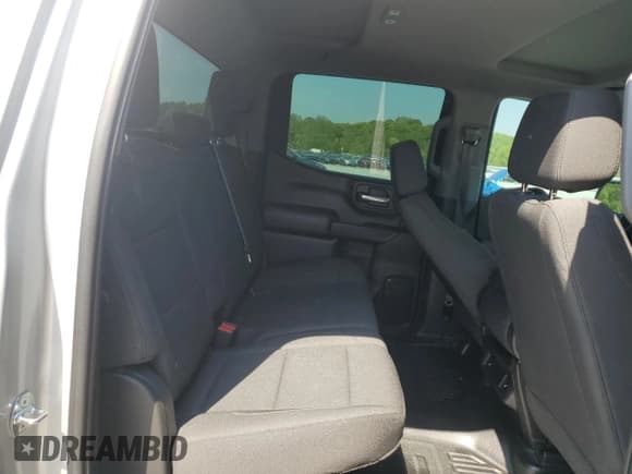 ✅ 2022 Chevrolet Silverado 1500 Work Truck • VIN: 1GCPAAEK9NZ556967 • Lot: 53631065. Wystawiony na Copart z przebiegiem 49 014 mil. Bezpłatny archiwum sprzedaży aukcyjnych z USA i szczegółowy raport historii pojazdu na DreamBid. Zdjęcie 10.