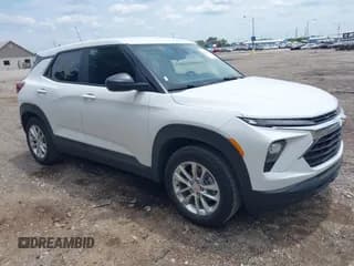 ✅ 2024 Chevrolet TrailBlazer LS • VIN: KL79MMSL9RB097000 • Лот: 42554308. Опубликован ранее на IAAI с пробегом 13 611 миль. Бесплатный доступ к архиву аукционных продаж из США и подробный отчёт об истории автомобиля на DreamBid. Изображение 1.