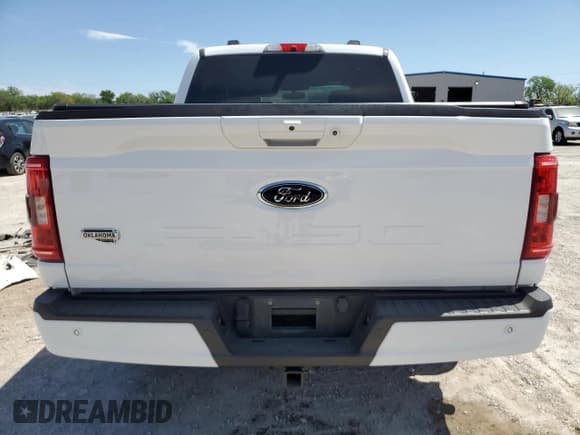 ✅ 2022 Ford F-150 XL • VIN: 1FTEW1C50NKE39289 • Lot: 53251455. Wystawiony na Copart z przebiegiem 100 661 mil. Bezpłatny archiwum sprzedaży aukcyjnych z USA i szczegółowy raport historii pojazdu na DreamBid. Zdjęcie 6.