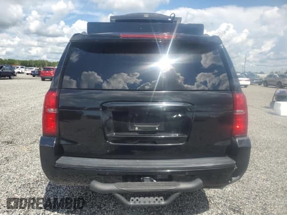✅ 2016 Chevrolet Suburban LT • VIN: 1GNSKHKC5GR191517 • Lot: 74124144. Wystawiony na Copart z przebiegiem 69 935 mil. Bezpłatny archiwum sprzedaży aukcyjnych z USA i szczegółowy raport historii pojazdu na DreamBid. Zdjęcie 6.