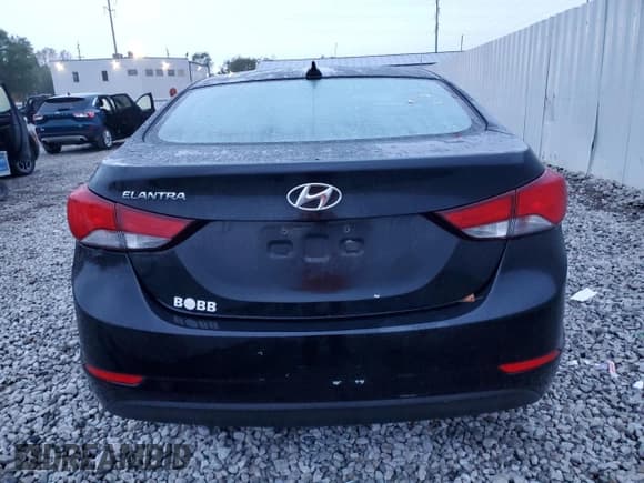 ✅ 2016 Hyundai Elantra SE • VIN: 5NPDH4AE8GH696745 • Lot: 82062635. Listed on Copart with 111,533 mi. Free auction sales archive from the USA and detailed vehicle history report at DreamBid. Image 6.