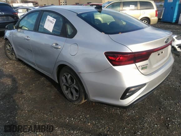 ✅ 2020 Kia Forte LXS • VIN: 3KPF24AD2LE253541 • Лот: 39309935. Опубликован ранее на IAAI с пробегом 79 745 миль. Бесплатный доступ к архиву аукционных продаж из США и подробный отчёт об истории автомобиля на DreamBid. Изображение 3.
