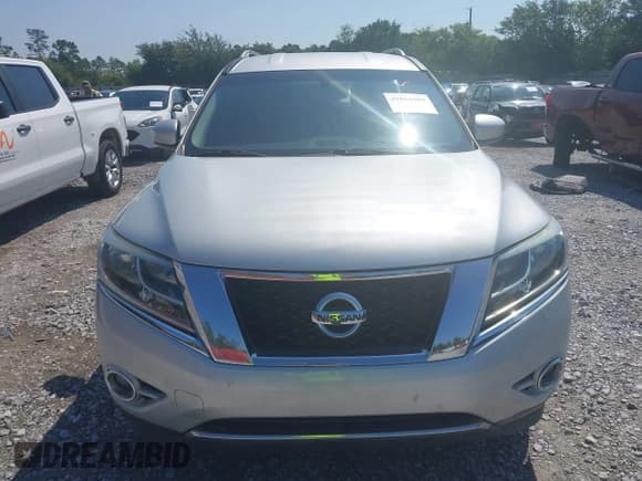 ✅ 2014 Nissan Pathfinder S • VIN: 5N1AR2MNXEC637944 • Lot: 42561097. Listed on IAAI with 137,433 mi. Free auction sales archive from the USA and detailed vehicle history report at DreamBid. Image 12.