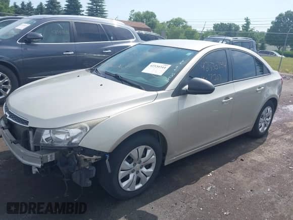 2013 Chevrolet Cruze LS with VIN 1G1PA5SH8D7327313, listed as a IAAI auction lot 42530344 with 147,158 mi miles and . Bid and sale history available at DreamBid. Image 18.
