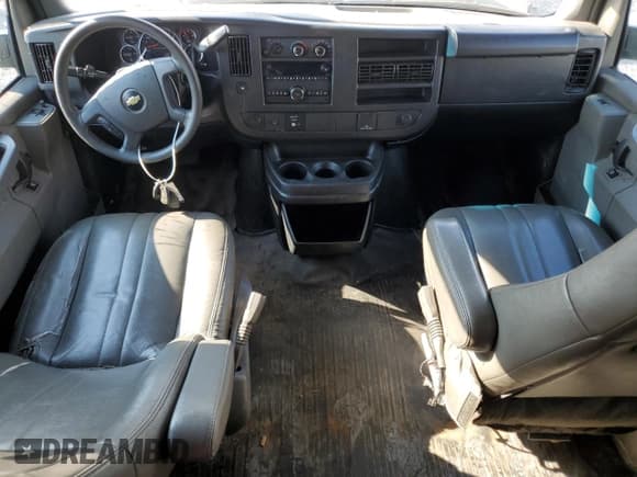 ✅ 2019 Chevrolet Express Passenger LS • VIN: 1GAZGNFP5K1311577 • Lot: 67138765. Listed on Copart with 271,218 mi. Free auction sales archive from the USA and detailed vehicle history report at DreamBid. Image 8.