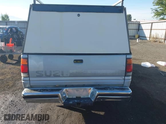 ✅ 1991 Isuzu Pickup S • VIN: 4S1CL11L3M4200638 • Lot: 43324256. Wystawiony na IAAI z przebiegiem 257 509 mil. Bezpłatny archiwum sprzedaży aukcyjnych z USA i szczegółowy raport historii pojazdu na DreamBid. Zdjęcie 16.