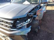 ✅ 2021 Volkswagen Atlas SE • VIN: 1V2WR2CA6MC553626 • Lot: 41188219. Wystawiony na IAAI z przebiegiem 83 000 mil. Bezpłatny archiwum sprzedaży aukcyjnych z USA i szczegółowy raport historii pojazdu na DreamBid. Zdjęcie 6.