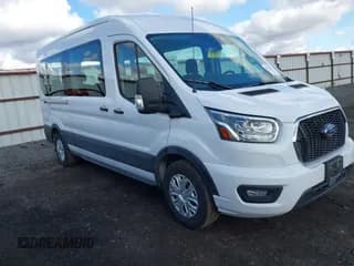 ✅ 2023 Ford Transit Passenger XL • VIN: 1FBAX2C82PKB28840 • Lot: 41734942. Wystawiony na IAAI z przebiegiem 20 504 mil. Bezpłatny archiwum sprzedaży aukcyjnych z USA i szczegółowy raport historii pojazdu na DreamBid. Zdjęcie 1.