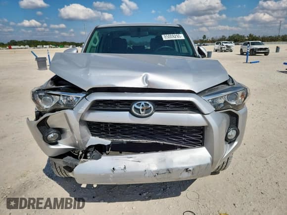 ✅ 2018 Toyota 4Runner SR5 • VIN: JTEBU5JRXJ5571647 • Lot: 85009295. Listed on Copart with 85,333 mi. Free auction sales archive from the USA and detailed vehicle history report at DreamBid. Image 5.
