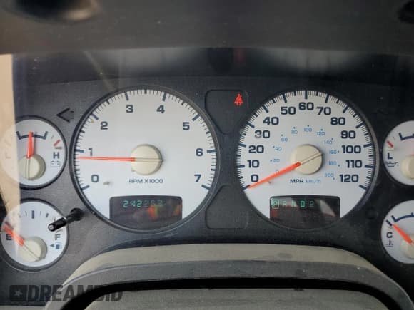 ✅ 2005 Dodge 1500 SLT • VIN: 1D7HU18D15S129922 • Лот: 62532974. Опубликован ранее на Copart с пробегом 242 263 миль. Бесплатный доступ к архиву аукционных продаж из США и подробный отчёт об истории автомобиля на DreamBid. Изображение 9.