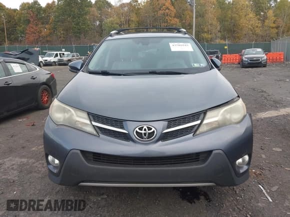 ✅ 2014 Toyota RAV4 Limited • VIN: 2T3DFREV3EW129782 • Lot: 43509943. Wystawiony na IAAI z przebiegiem 172 810 mil. Bezpłatny archiwum sprzedaży aukcyjnych z USA i szczegółowy raport historii pojazdu na DreamBid. Zdjęcie 12.