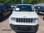 ✅ 2017 Jeep Renegade Limited • VIN: ZACCJBDBXHPG41356 • Lot: 42645193. Wystawiony na IAAI z przebiegiem 64 462 mil. Bezpłatny archiwum sprzedaży aukcyjnych z USA i szczegółowy raport historii pojazdu na DreamBid. Zdjęcie 12.