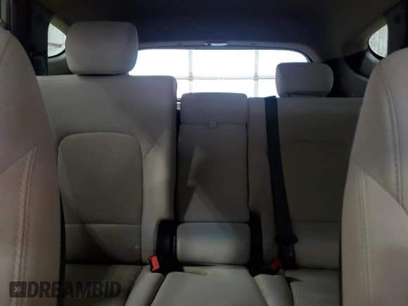 ✅ 2018 Hyundai Santa Fe 2.4L • VIN: 5XYZT3LB7JG560882 • Лот: 90848945. Опубликован ранее на Copart с пробегом 134 050 миль. Бесплатный доступ к архиву аукционных продаж из США и подробный отчёт об истории автомобиля на DreamBid. Изображение 10.