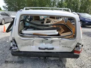 ✅ 1987 Volvo 240 DL • VIN: YV1AX8852H1723153 • Лот: 60639875. Опубликован ранее на Copart с пробегом 125 977 миль. Бесплатный доступ к архиву аукционных продаж из США и подробный отчёт об истории автомобиля на DreamBid. Изображение 6.