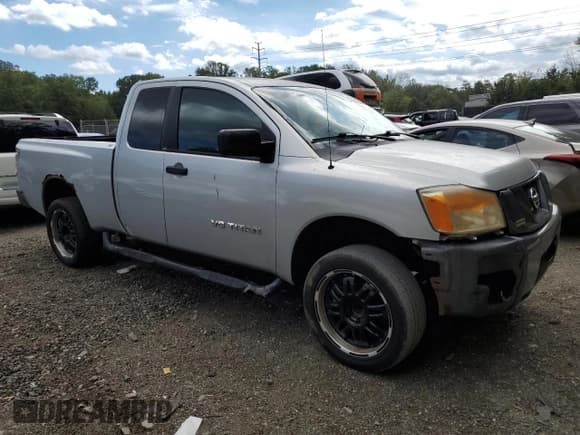✅ 2008 Nissan Titan XE • VIN: 1N6BA06AX8N332044 • Lot: 85650615. Wystawiony na Copart z przebiegiem Nie podano. Bezpłatny archiwum sprzedaży aukcyjnych z USA i szczegółowy raport historii pojazdu na DreamBid. Zdjęcie 4.